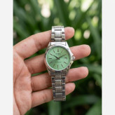 ساعت مچی زنانه دخترانه کاسیو casio کلاسیک صفحه سبز