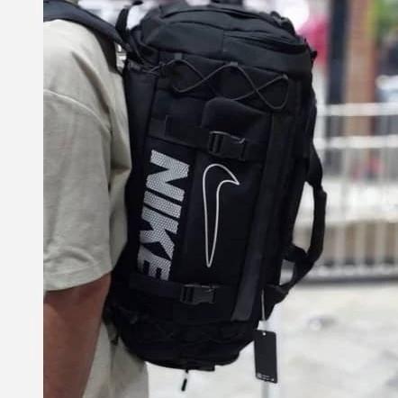 ساک ورزشی NIKE.سه حالته جهت سهولت استفاده برای افراد