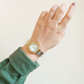 ساعت امگا زنانه طلایی نقره ای صفحه سفید
