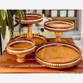 ست پذیرایی چوبی مهره دار سرویس 4 تکه کیفیت چوب درجه بک پایه خراطی هست ساده نیست دقت کنید هنگام خرید .