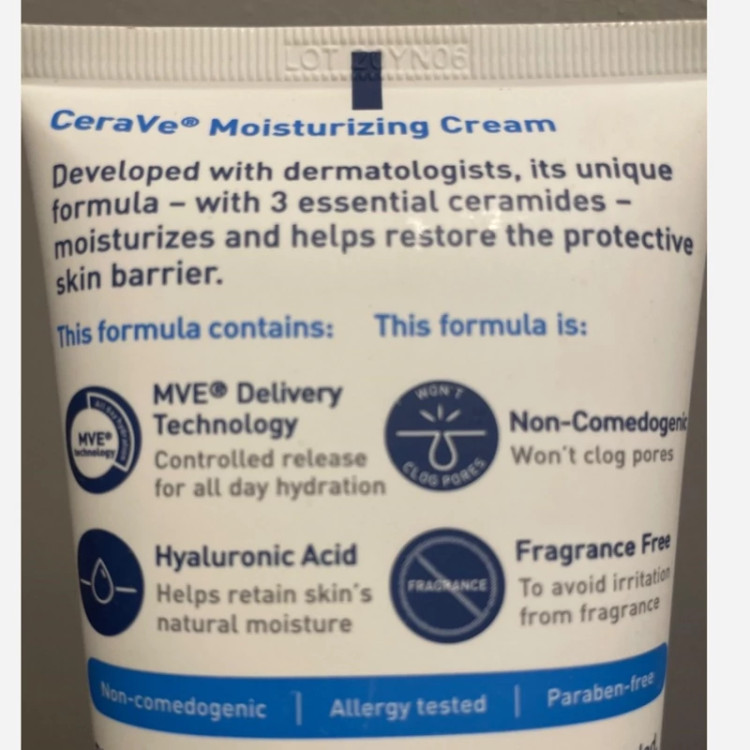 کرم مرطوب کننده و آبرسان سراوی Cerave سایز بزرگ اصلی