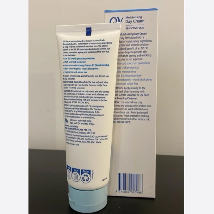 کرم روز مرطوب کننده QV با SPF 30