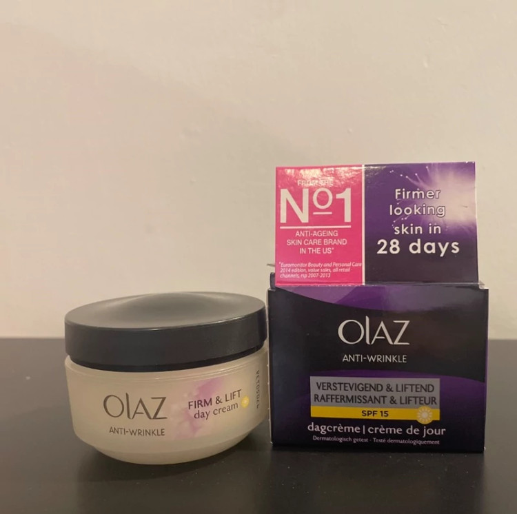 کرم روز ضد چروک و لیفتینگ اولاز Olaz Day Cream SPF15
