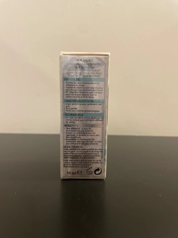 کرم دور چشم اولاز ریجنریست لومینوس Olaz Eye Corrector