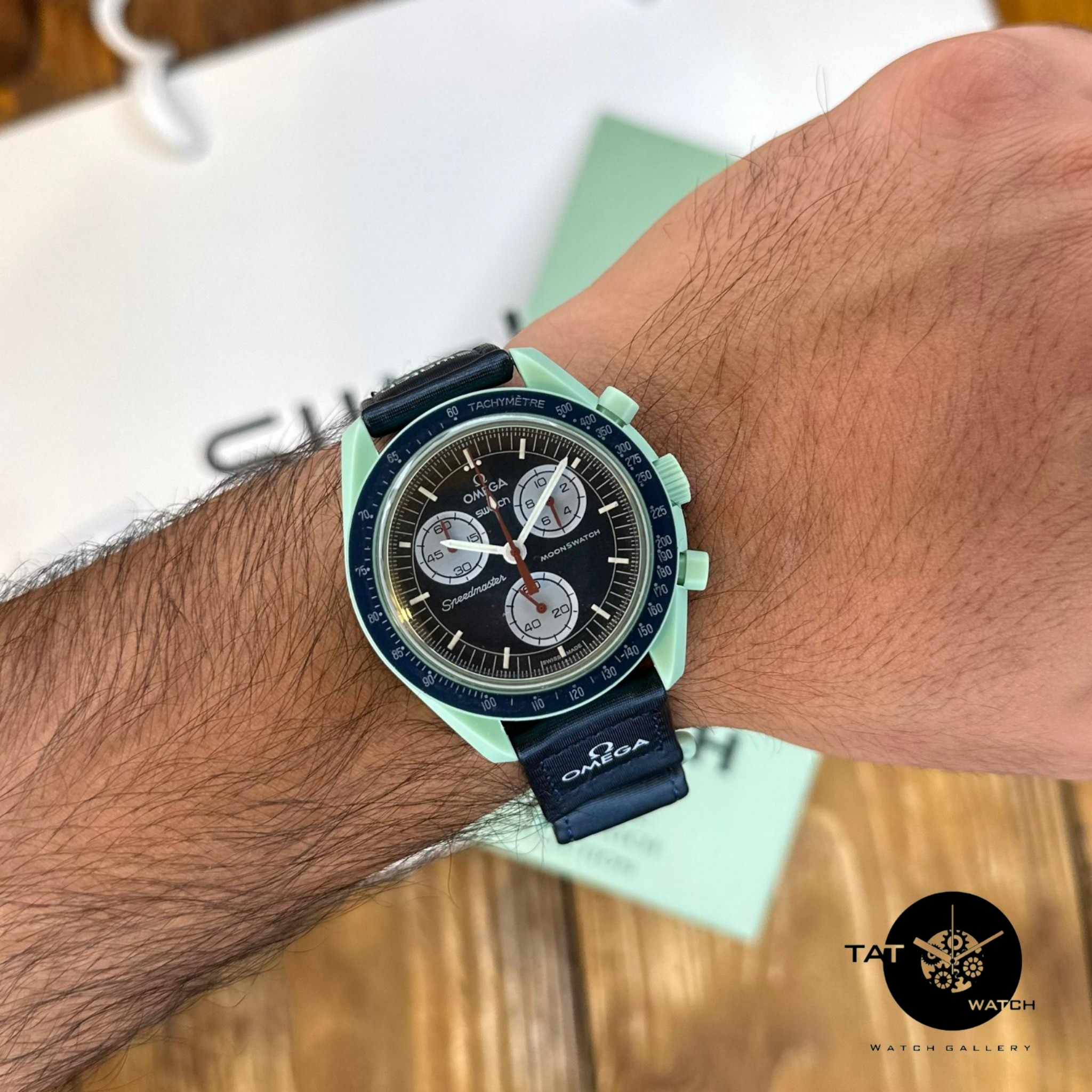 ساعت مردانه زنانه امگا سواچ زمین Earth سه موتوره کرنو باگارانتی جعبه ارسال omega swatch ساعت مچی