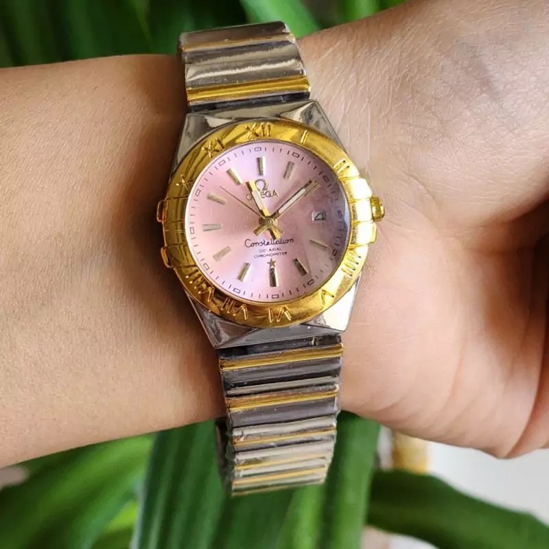 ساعت مچی زنانه ومردانه ست امگا رنگ ثابت شیکOMEGA