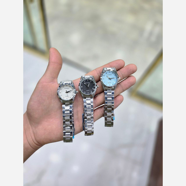 ساعت کاسیو casio بند استیل نقره ای صفحه نمایش سفید رنگ بندی کامل