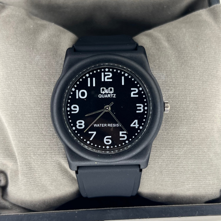 ساعت مردانه Q/Q ضد آب استخری