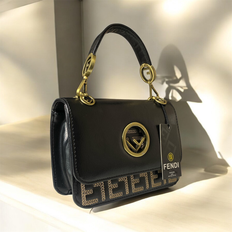کیف دستی زنانه فندی