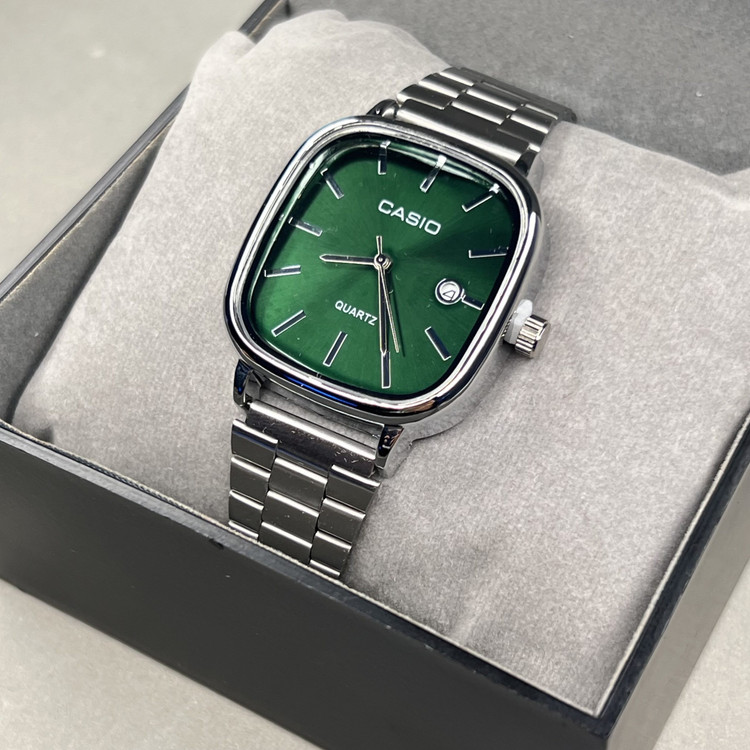 ساعت مردانه کاسیو بند استیل صفحه سبز