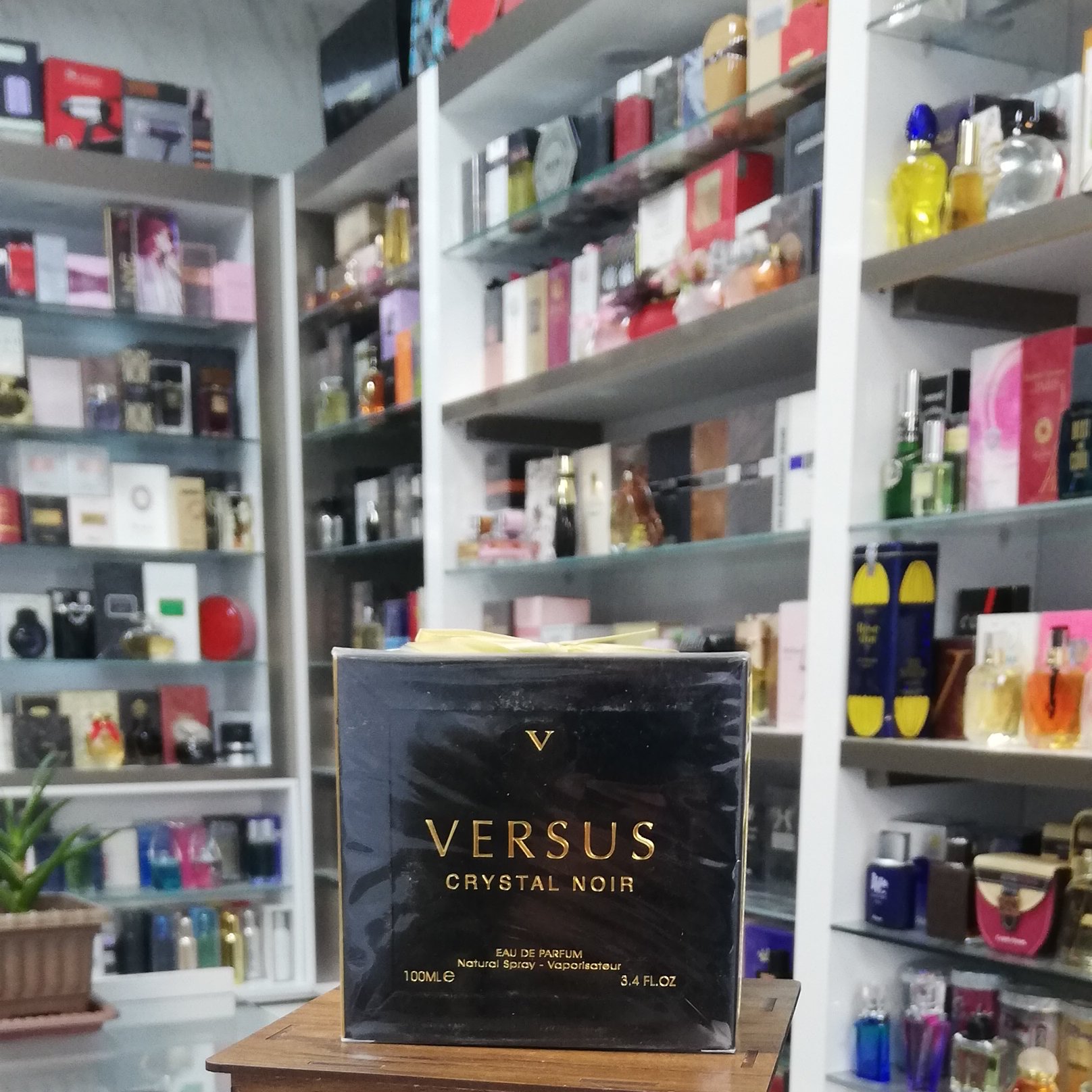 عطر ادکلن فراگرنس ورد ورسوس کریستال نویر