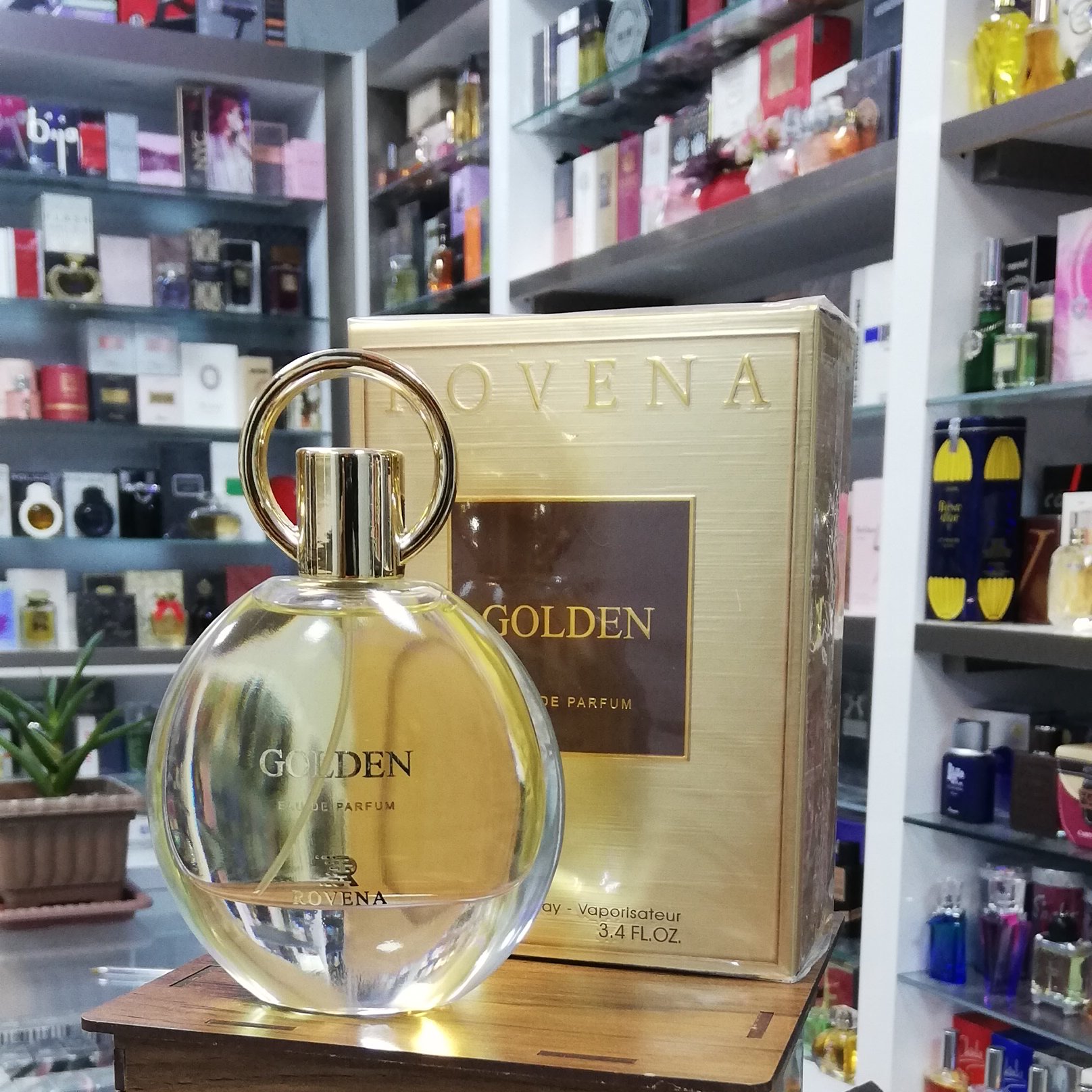 ادوپرفیوم زنانه روونا مدل گلدن  Rovena Golden