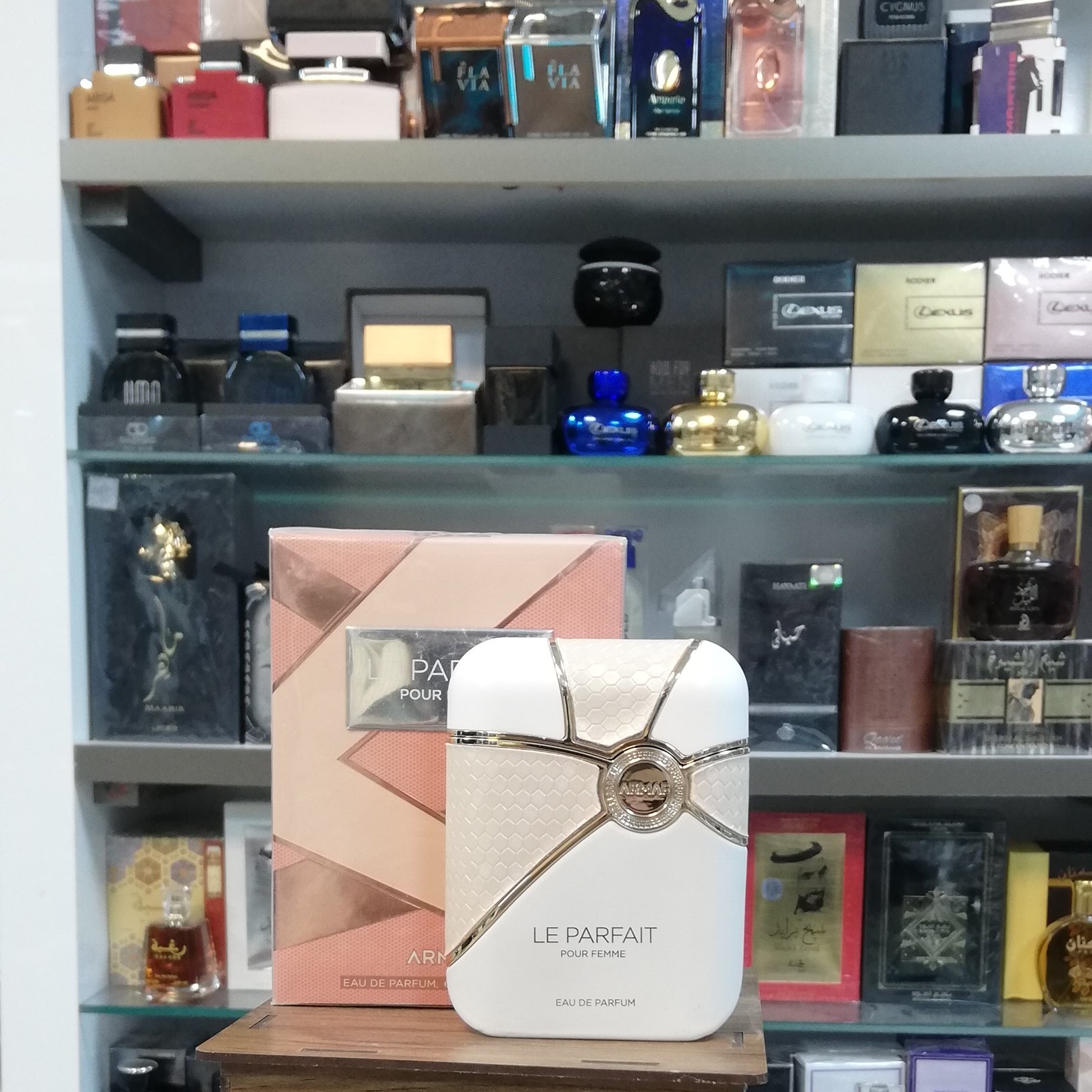 عطر ادکلن آرماف له پارفیت زنانه Armaf Le Parfait Pour Femme
