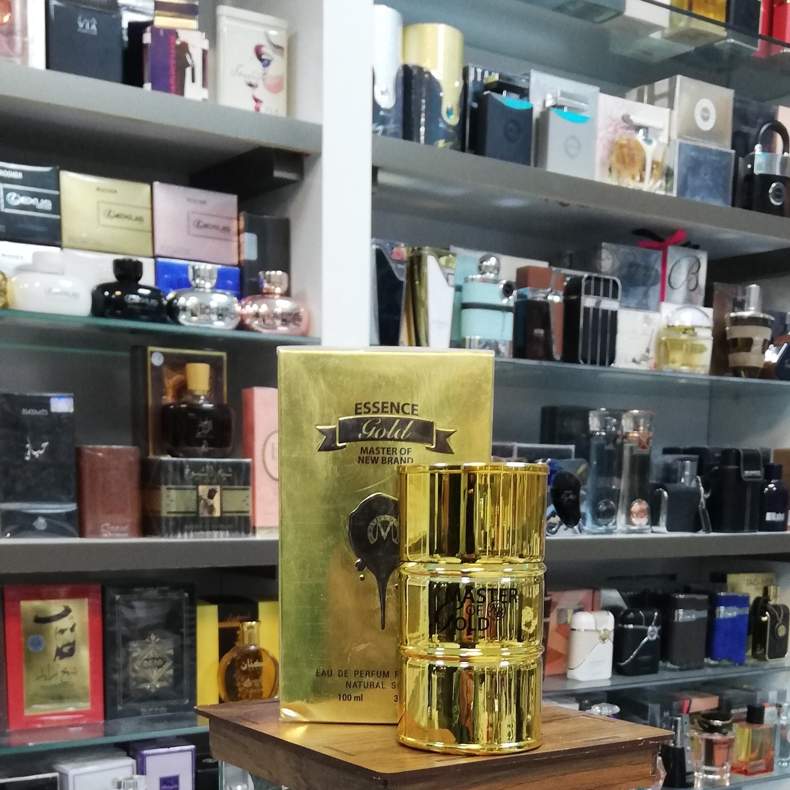 ادوپرفیوم زنانه نیو برند مدل مستر اف گلد حجم 100 میل New Brand Master Of Gold EDP For Women