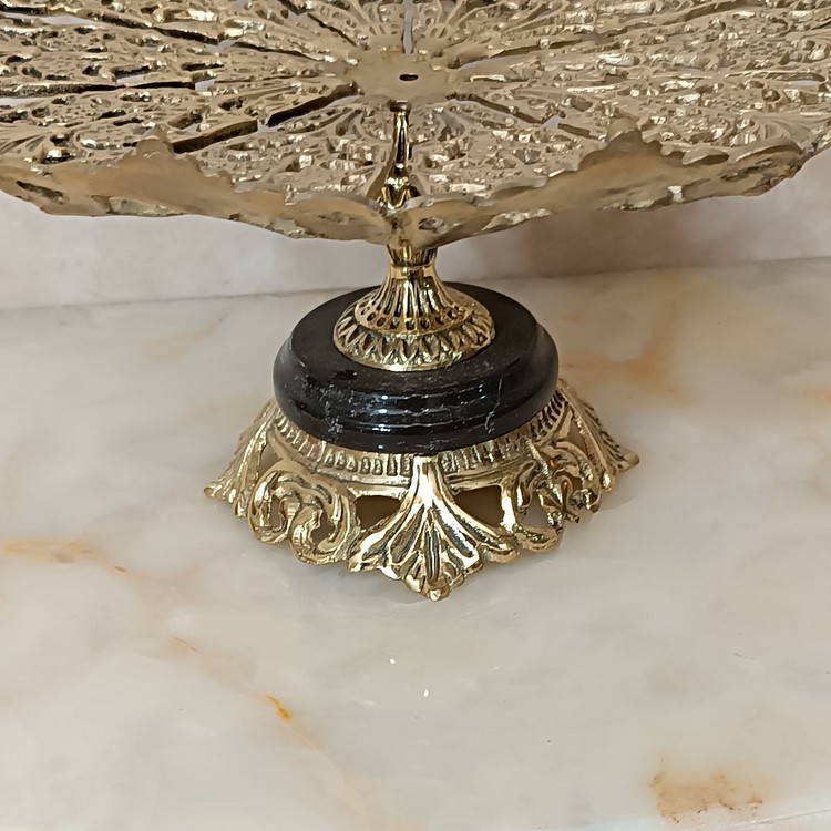 میوه خوری و شیرینی خوری برنجی پایه سنگی کد 242(میوه خوری برنزی)
