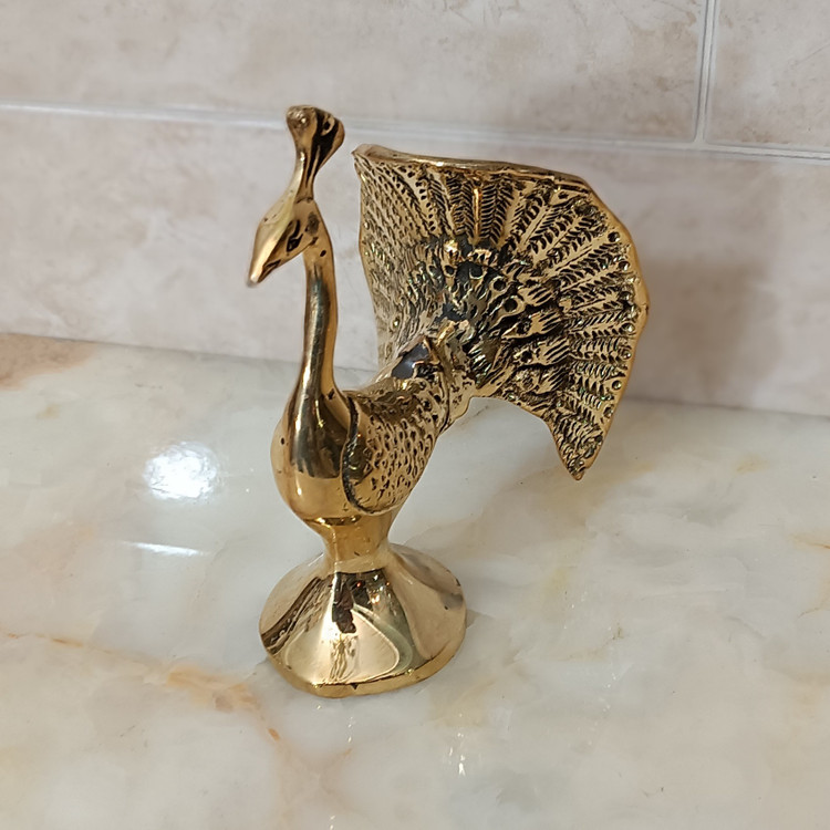 مجسمه برنجی تزیینی و دکوری حیوانات طرح طاووس دم چتری کد 244(طاووس برنزی)