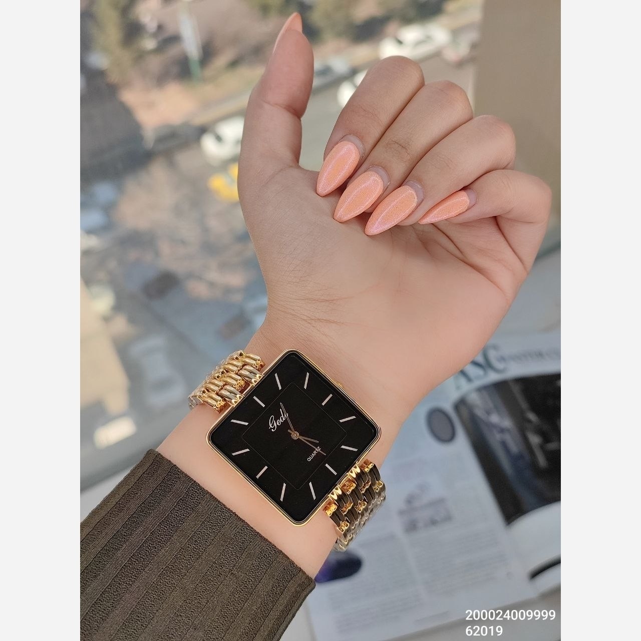 ساعت زنانهgedi طلایی صفحه مشکی+جعبه هدیه