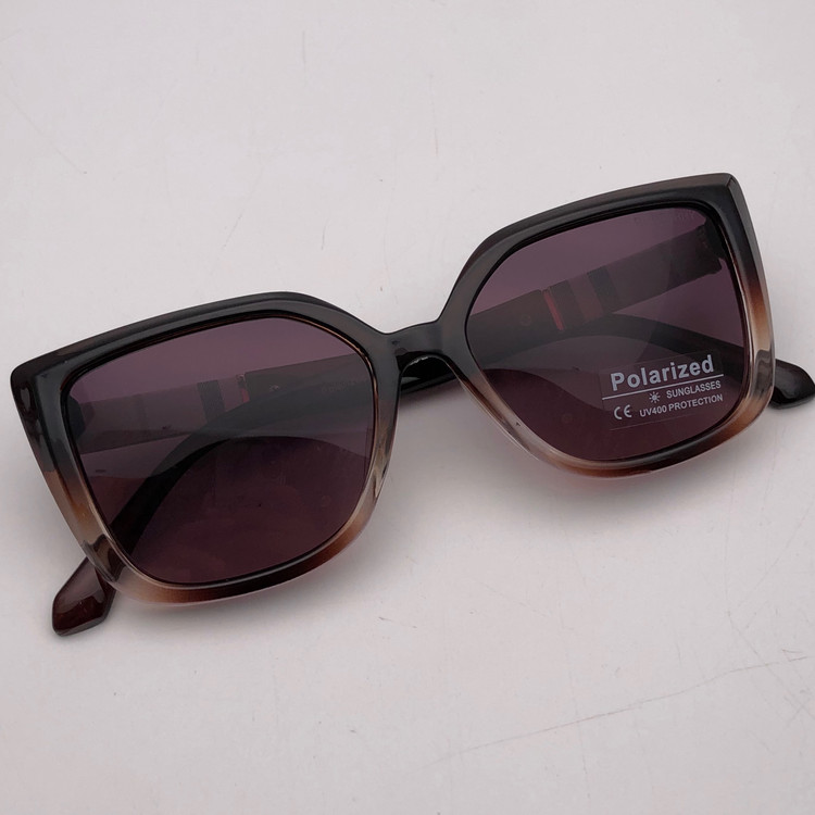 عینک زنانه از BURBERRY