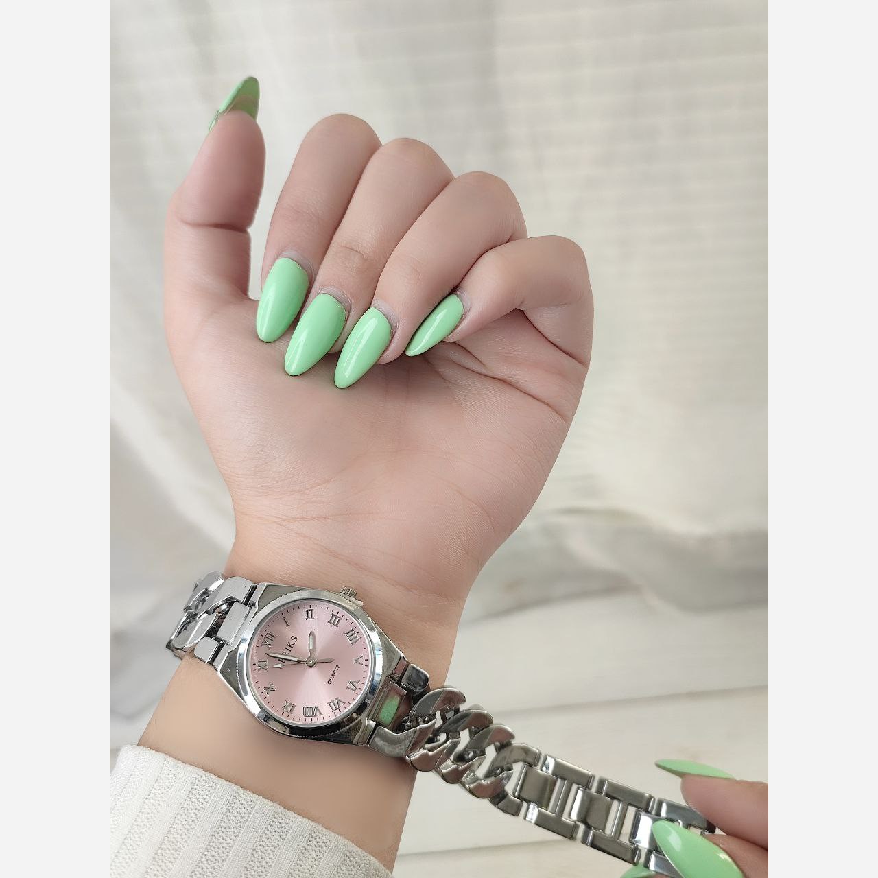 ساعت کارتیر زنانه صفحه صورتی شیک و زیبا کیفیت عالی ارسال رایگان