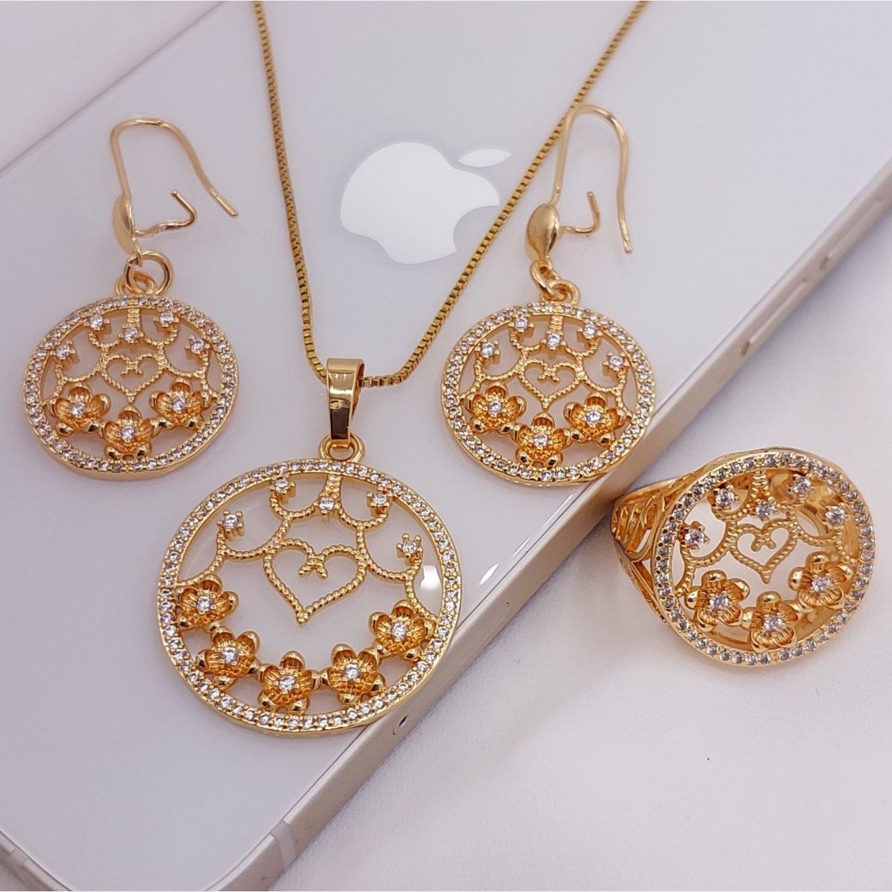 سرویس زیبای زنانه نگیندار