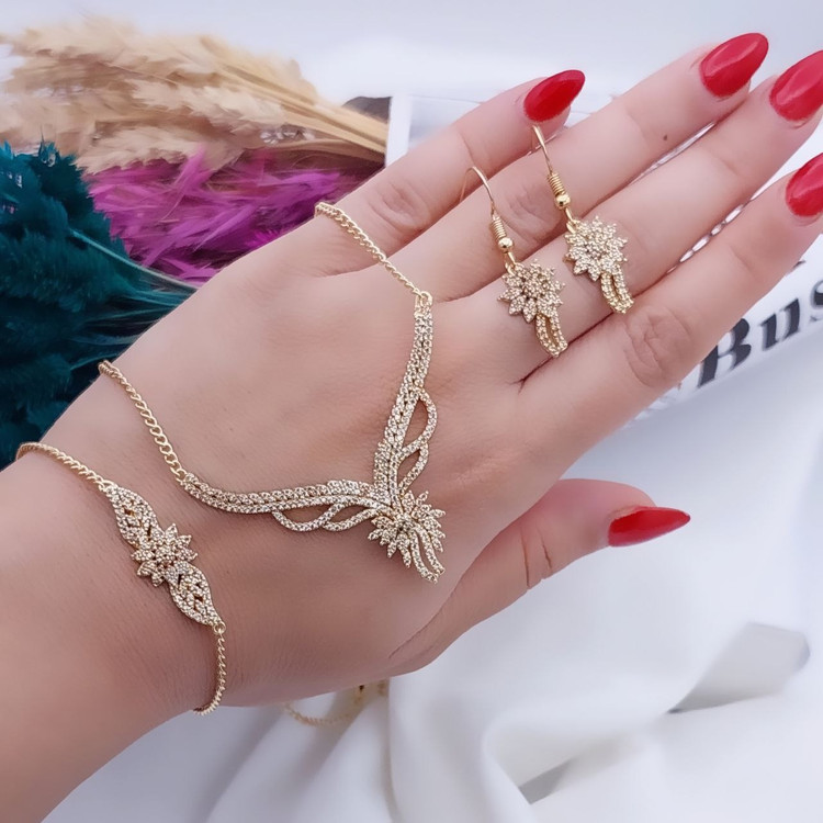 سرویس زیبا زنانه