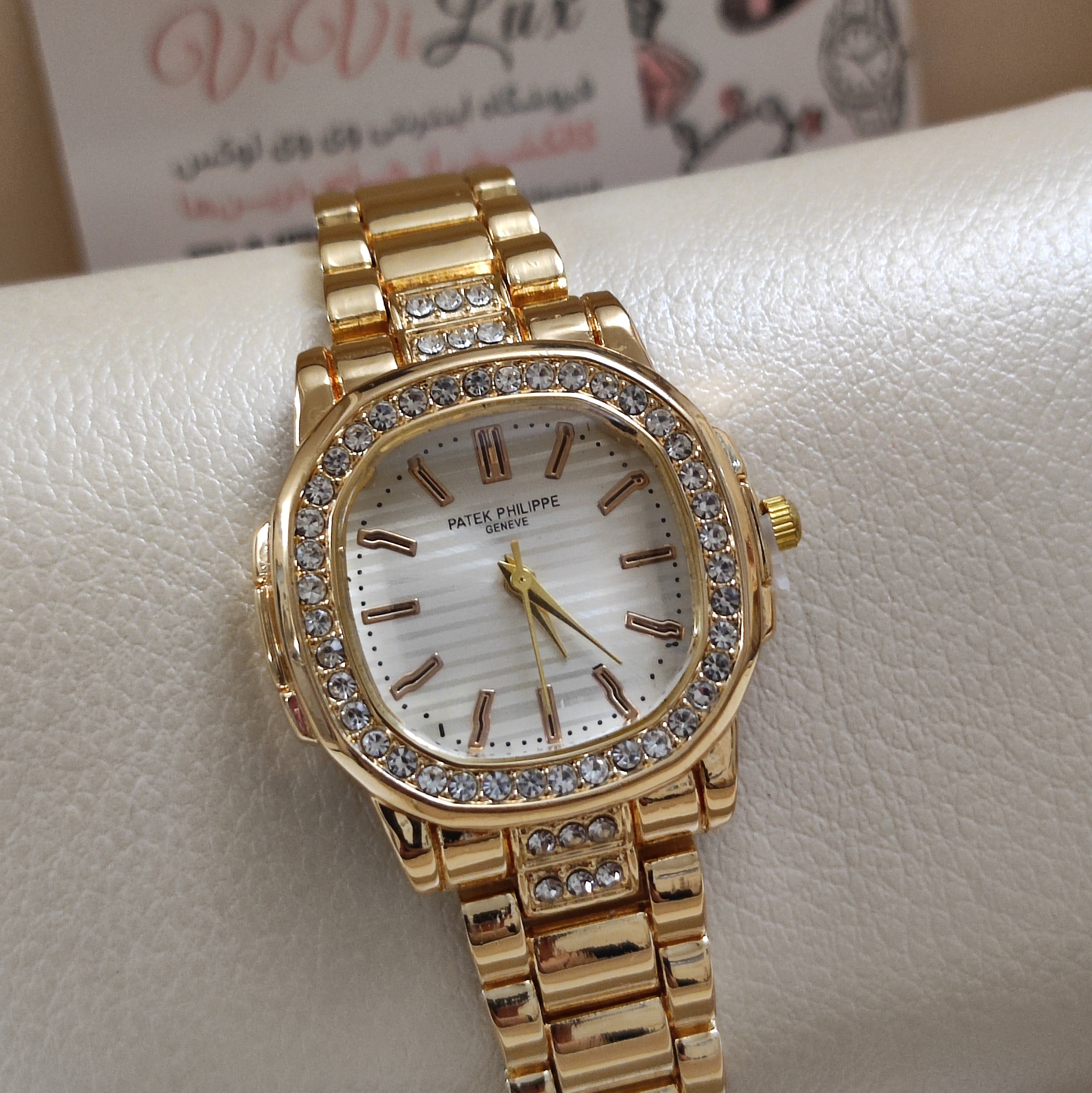 ساعت پتک فیلیپ شیشه تراش مجلسی زنانه کیفیت عالی patek philippe نقره ای و طلایی