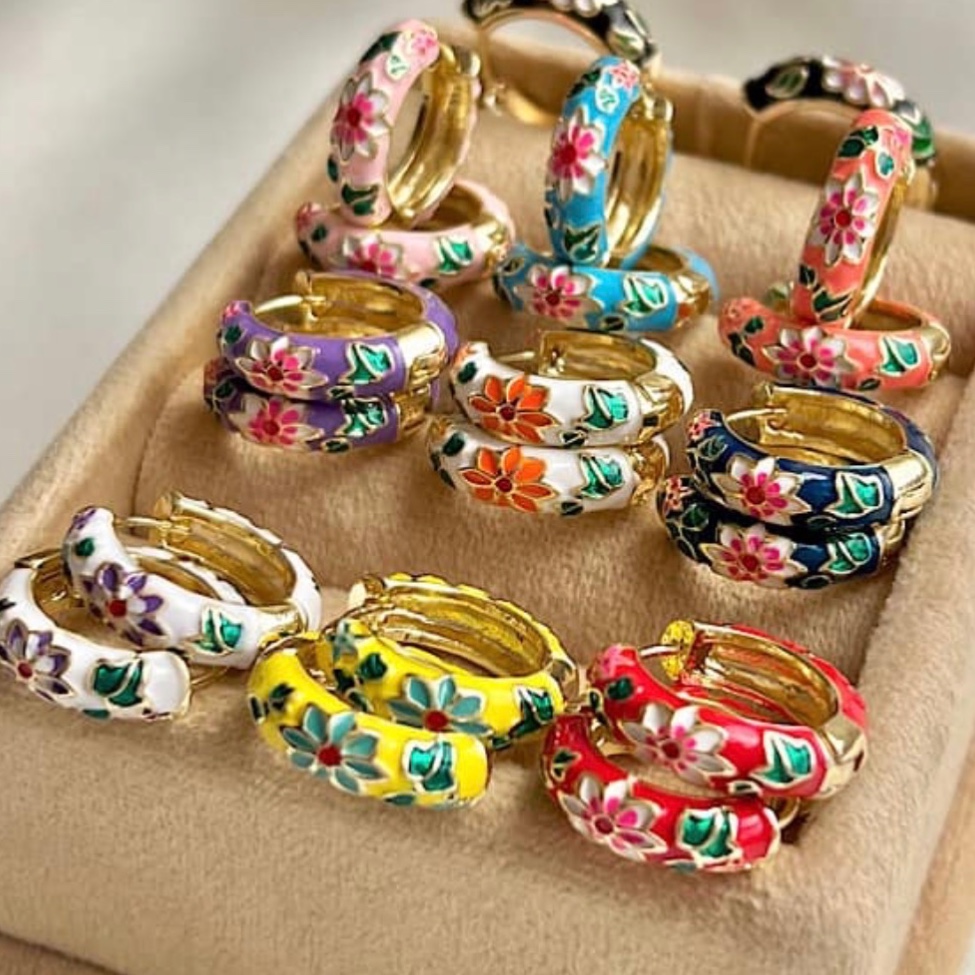 گوشواره میناکاری برجسته وارداتی درجه یک ضد حساسیت رنگ ثابت