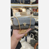 کیف رودوشی زنانه مدل N کنفی